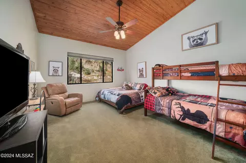 Bedroom - 11122 E Turkey Run Rd, Mount Lemmon, AZ 85619 photo 5 of 7
