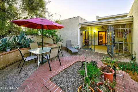 Exterior - 2523 E Forgeus Pl, Tucson, AZ 85716 photo 6 of 8
