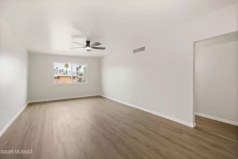 9024 E Chickamauga St, Tucson, AZ 85710 photo 4