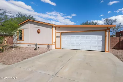 6109 E Rough Rock Dr, Tucson, AZ 85756