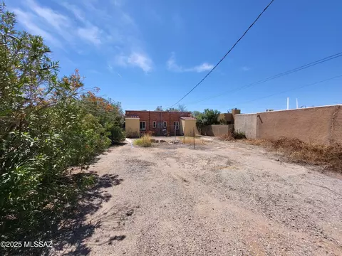 Exterior - 2019 E 2nd St, Tucson, AZ 85719 photo 9 of 10