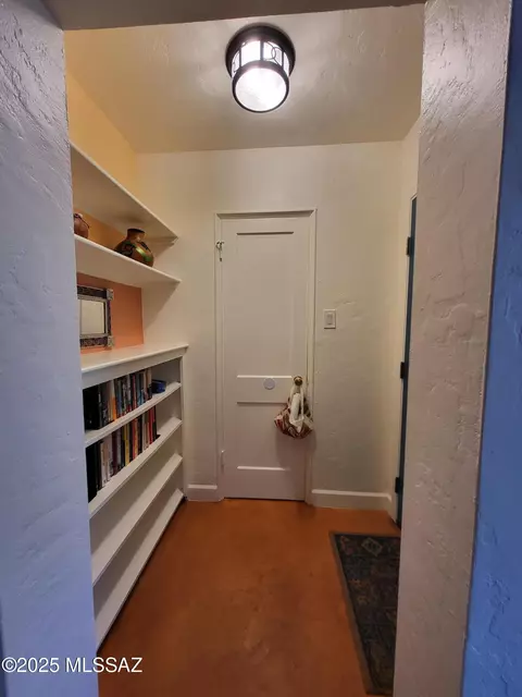 Entry Way - 2019 E 2nd St, Tucson, AZ 85719 photo 2 of 4