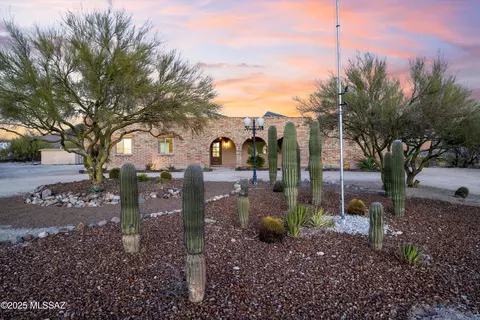 5051 S Perlita Rd, Tucson, AZ 85747