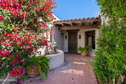 2600 E Skyline Dr UNIT 19, Tucson, AZ 85718