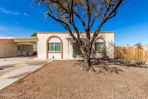 3620 S Hamilton Pl, Tucson, AZ 85730