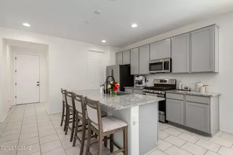 11798 E Becker Dr, Vail, AZ 85641 photo 8