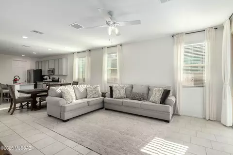 11798 E Becker Dr, Vail, AZ 85641 photo 15