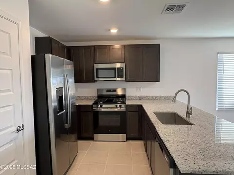 17467 S Desert Anemone Dr, Vail, AZ 85641 photo 4