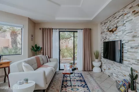 5051 N Sabino Canyon Rd #1166, Tucson, AZ 85750