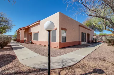 1522 N Paseo La Tinaja, Green Valley, AZ 85614