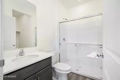 Bath - 7370 W Coastal Plain Way, Tucson, AZ 85757 photo 1 of 2