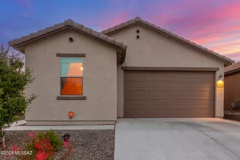 7865 N Scholes Ave, Tucson, AZ 85741