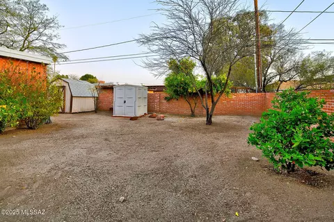 Exterior - 2230 E 9th St, Tucson, AZ 85719 photo 4 of 4