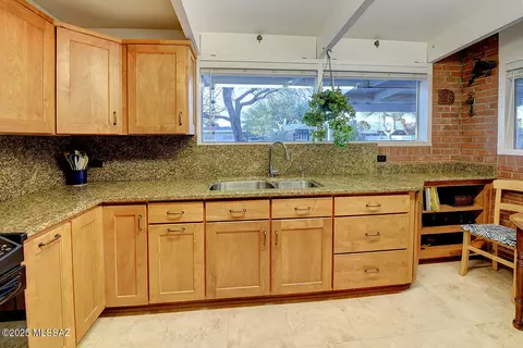 Kitchen - 2230 E 9th St, Tucson, AZ 85719 photo 3 of 4
