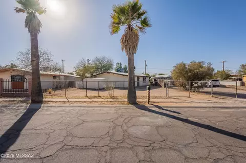 1834 S Amalia Ave, Tucson, AZ 85713