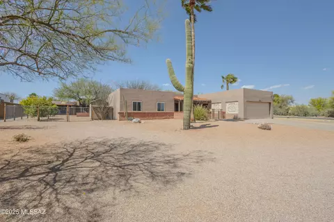 202 W El Nopal, Green Valley, AZ 85614