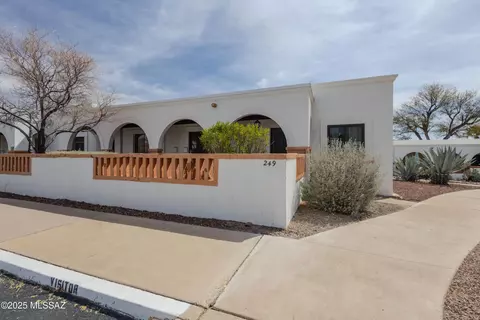 249 S Paseo Lobo # D, Green Valley, AZ 85614