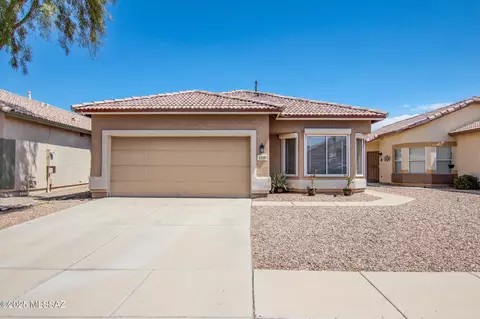 9320 N Scarlet Canyon Dr, Tucson, AZ 85743