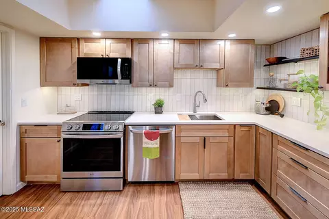 5012 N Camino Del Lazo, Tucson, AZ 85750