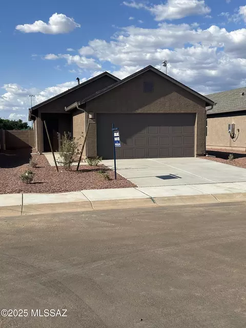 22138 E Arcus Pl, Red Rock, AZ 85145