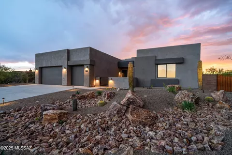 12295 N Lopez Wells Ln, Marana, AZ 85658