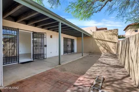 Exterior - 6925 E Rivercrest Rd, Tucson, AZ 85750 photo 4 of 7