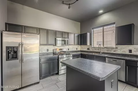 Kitchen - 593 E Painted Pueblo Dr, Vail, AZ 85641 photo 1 of 4