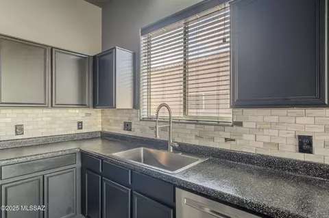 Kitchen - 593 E Painted Pueblo Dr, Vail, AZ 85641 photo 3 of 4