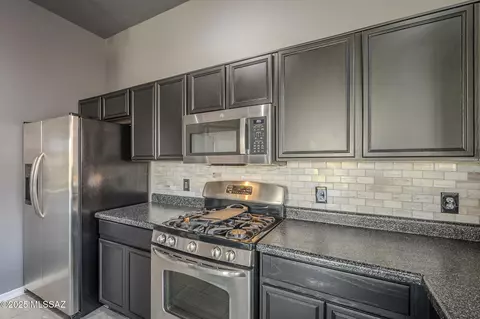 Kitchen - 593 E Painted Pueblo Dr, Vail, AZ 85641 photo 2 of 4