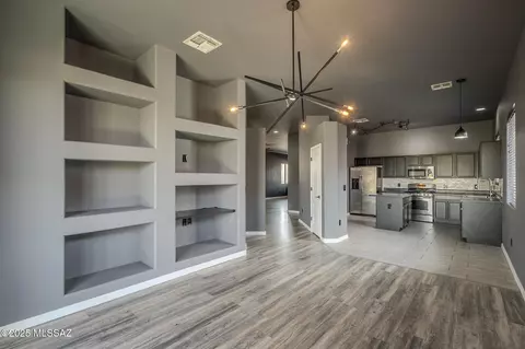 Living - 593 E Painted Pueblo Dr, Vail, AZ 85641 photo 5 of 6