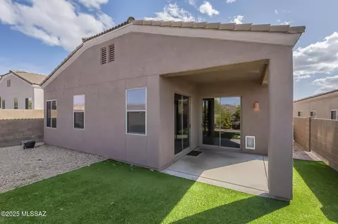 Exterior - 593 E Painted Pueblo Dr, Vail, AZ 85641 photo 3 of 9