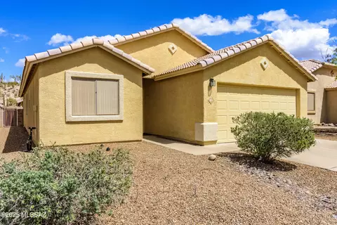 874 W Clear River St, Tucson, AZ 85704