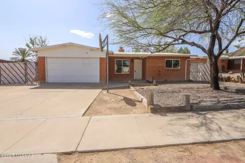 3045 W Alaska St, Tucson, AZ 85746