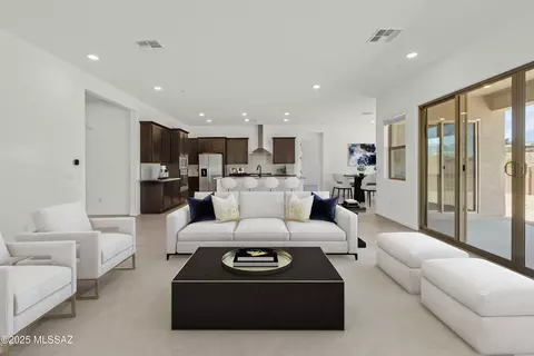 12863 E Tortoise Pointe Dr, Vail, AZ 85641