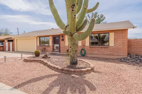 2915 W Nutmeg Dr, Tucson, AZ 85741