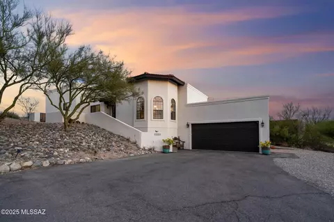 4948 N Calle Bujia, Tucson, AZ 85718
