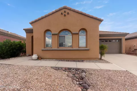 2057 W Acacia Bluffs Dr, Green Valley, AZ 85622