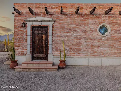 1621 Entrada Once, Tucson, AZ 85718