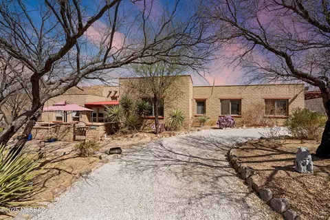 15791 E Hillton Ranch Rd, Vail, AZ 85641