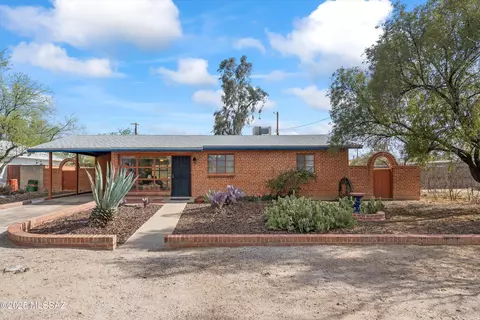 1166 Ellis St, Tucson, AZ 85719