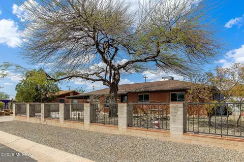 6317 E Calle Cappela, Tucson, AZ 85710