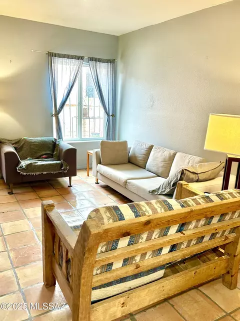 Living - 277 E Root Way, Tucson, AZ 85705 photo 1 of 3