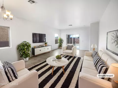 Living - 12128 E Becker Dr, Vail, AZ 85641 photo 1 of 3