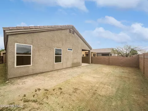 Exterior - 12128 E Becker Dr, Vail, AZ 85641 photo 2 of 5