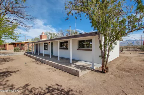 2574 N Jordan Dr, Tucson, AZ 85745