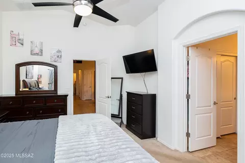 Bedroom - 61080 Halter Pl, Saddlebrooke, AZ 85739 photo 3 of 6