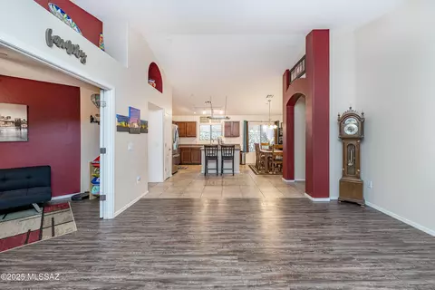 Entry Way - 61080 Halter Pl, Saddlebrooke, AZ 85739 photo 1 of 3