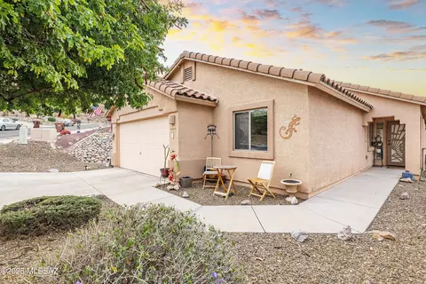 Exterior - 61080 Halter Pl, Saddlebrooke, AZ 85739 photo 4 of 10