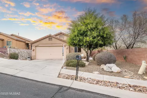 Exterior - 61080 Halter Pl, Saddlebrooke, AZ 85739 photo 5 of 10