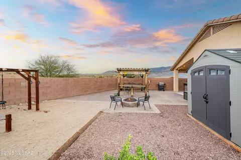 Exterior - 61080 Halter Pl, Saddlebrooke, AZ 85739 photo 7 of 10